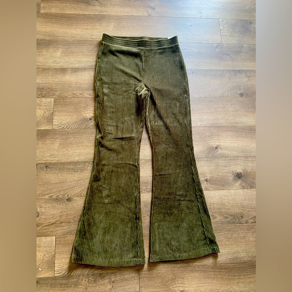 Woman’s Aerie High Raise Pants